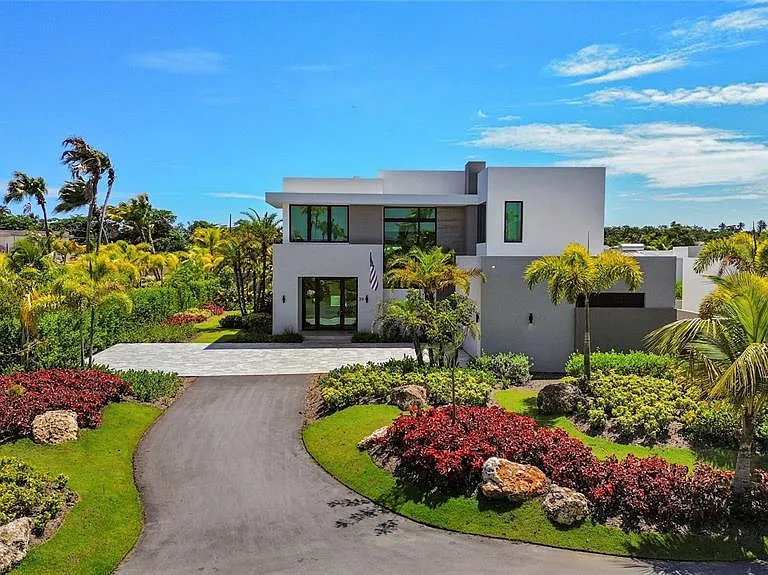 The Isle — Photo 1
