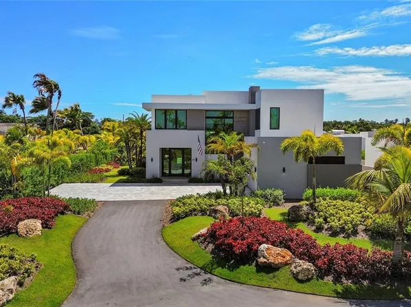 (undisclosed Address), Dorado, PR 00646