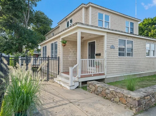 1 6th St, Hull, MA 02045