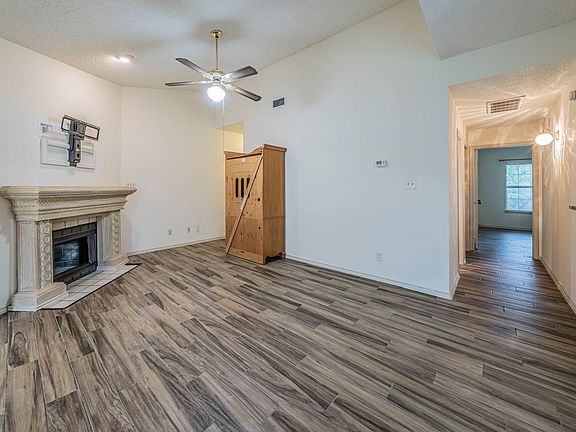 5th image of 4101 Esters Rd APT 110