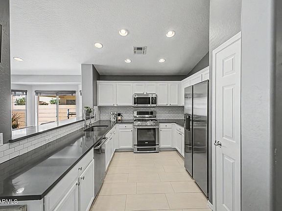 4th image of 45036 W ALAMENDRAS Street