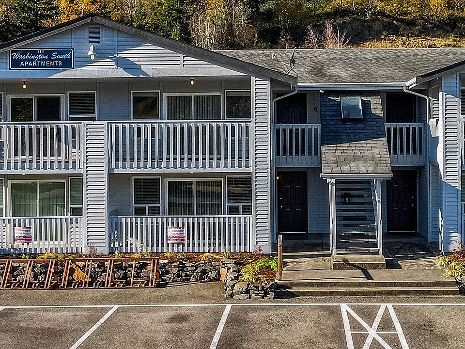 1st image of 210 Washington Ave S #1
