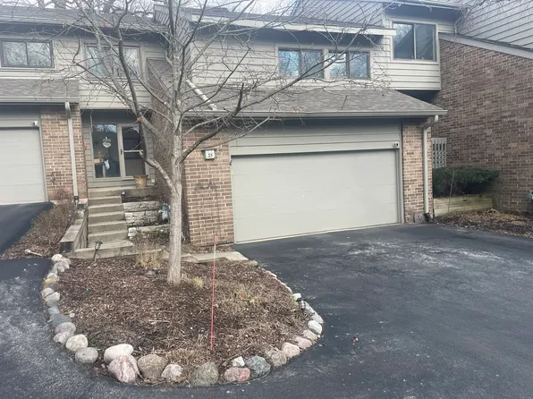 35 Brook Ln, Palos Park, IL 60464