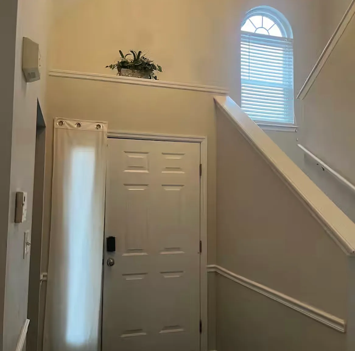3 bed, 1262 sqft, $1,650 — Photo 3