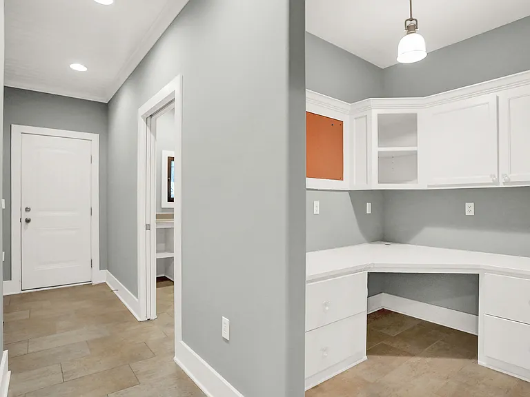 16893 Oak Manor Dr — Photo 38