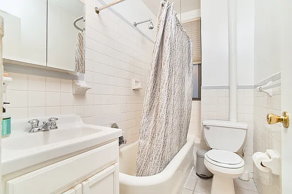 Rented by Living New York | media 11