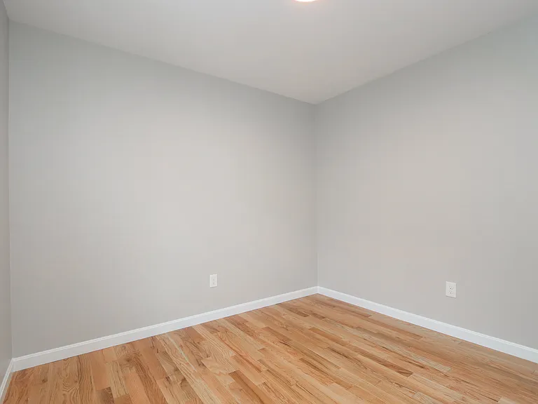 859 Carew St #857 — Photo 26