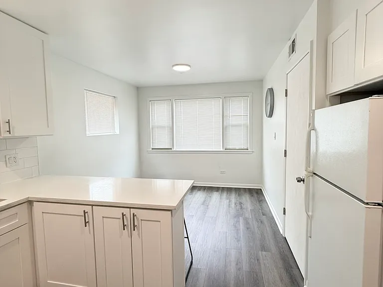 2433 N 78th Ave #2 — Photo 5