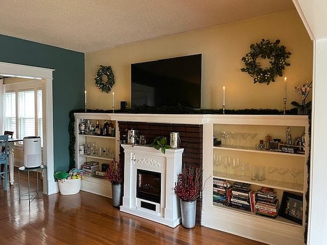 Living room fireplace wall