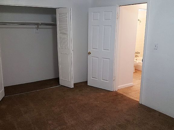 3rd image of 827 37th Ave APT 304