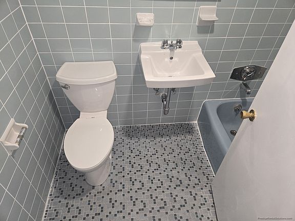 5th image of 2018 Commonwealth Ave APT 23