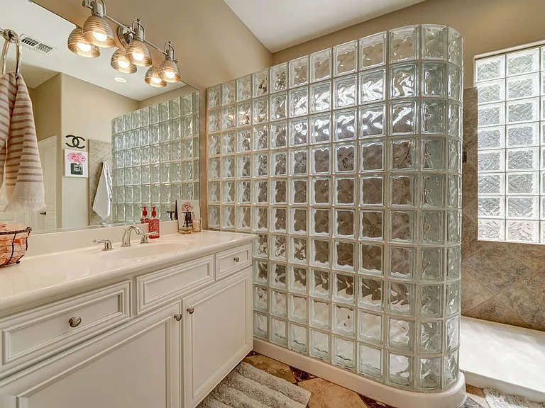 4221 S Danyell Dr — Photo 30