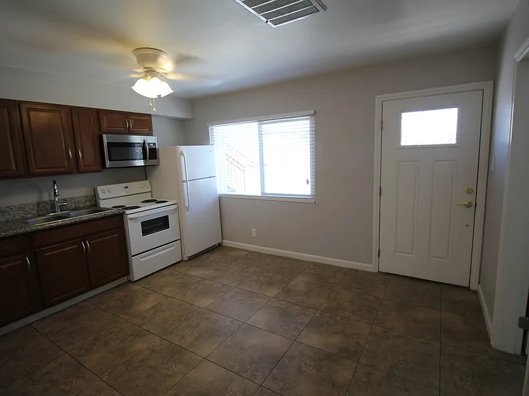 1111 S Casino Center Blvd — Photo 4