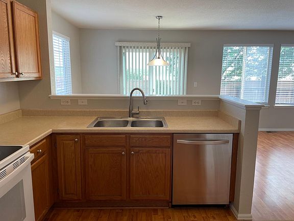 5th image of 10918 E 96th Pl