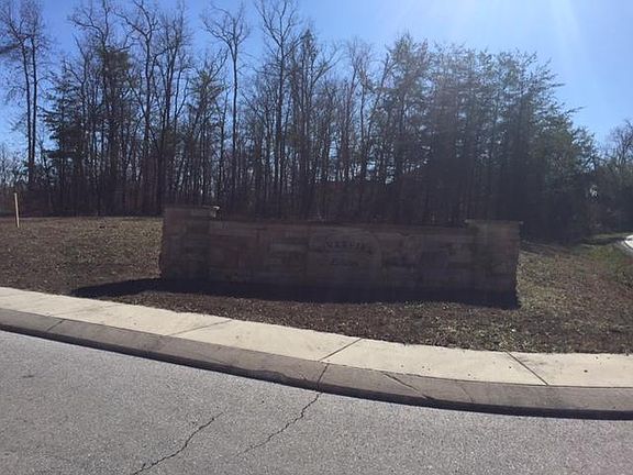 5th image of Riverview Dr