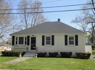 54 Hawks Nest Rd, Old Lyme, CT 06371