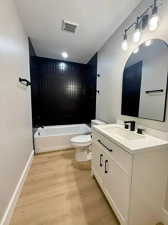 319 Liberty St — Photo 3