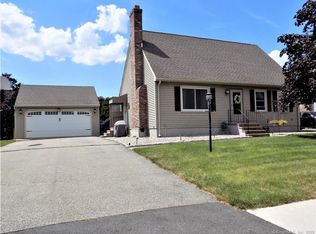 52 Spruceland Rd, Enfield, CT 06082