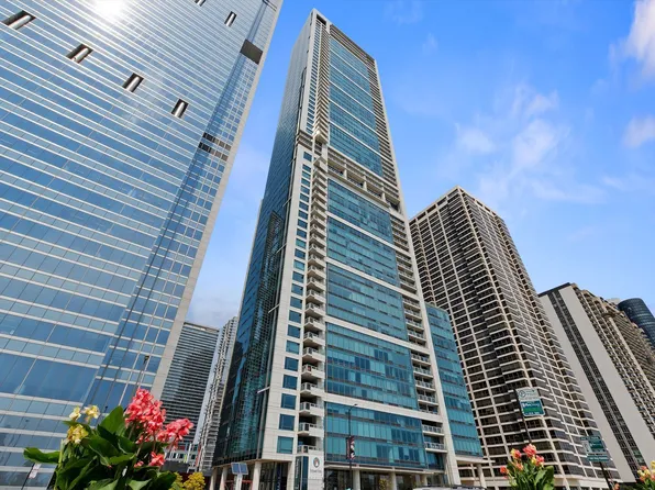 340 E Randolph St, Chicago, IL