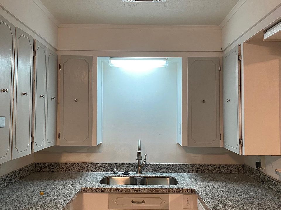 1st image of 724 Ashland Ave