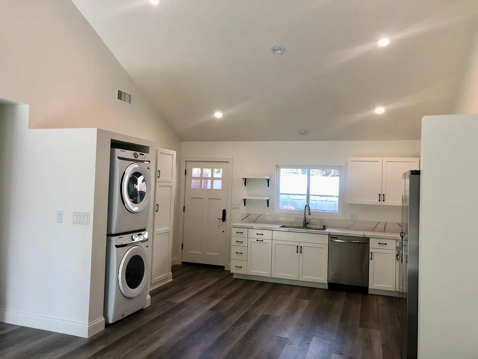 Glade Ave, Canoga Park — Photo 4
