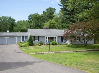 195 Duncaster Rd, Bloomfield, CT 06002