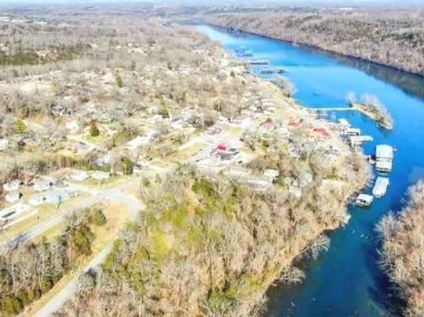 111 Kansas Avenue, Rockaway Beach, MO 65740