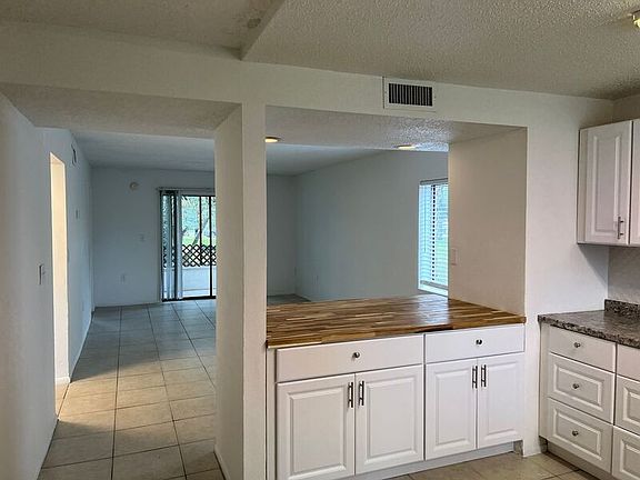 3rd image of 2545 Myrtle Ave #Myrt2545d
