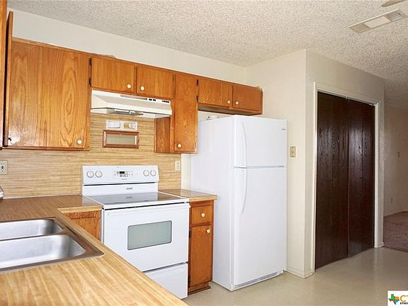 4th image of 1305 Quail Cir APT C