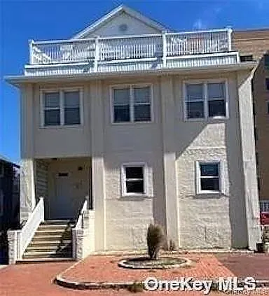 110 Grand Blvd Photo 1