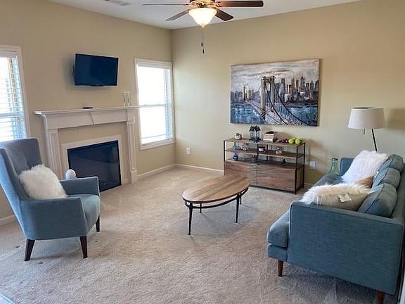 2nd image of 139 Highland Pointe Cir E