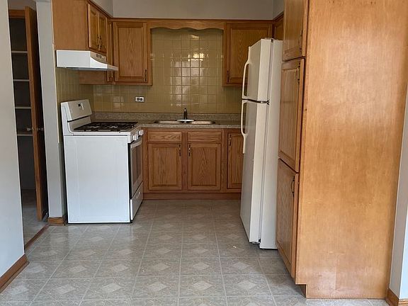 5th image of 8620 Grand Ave #2W