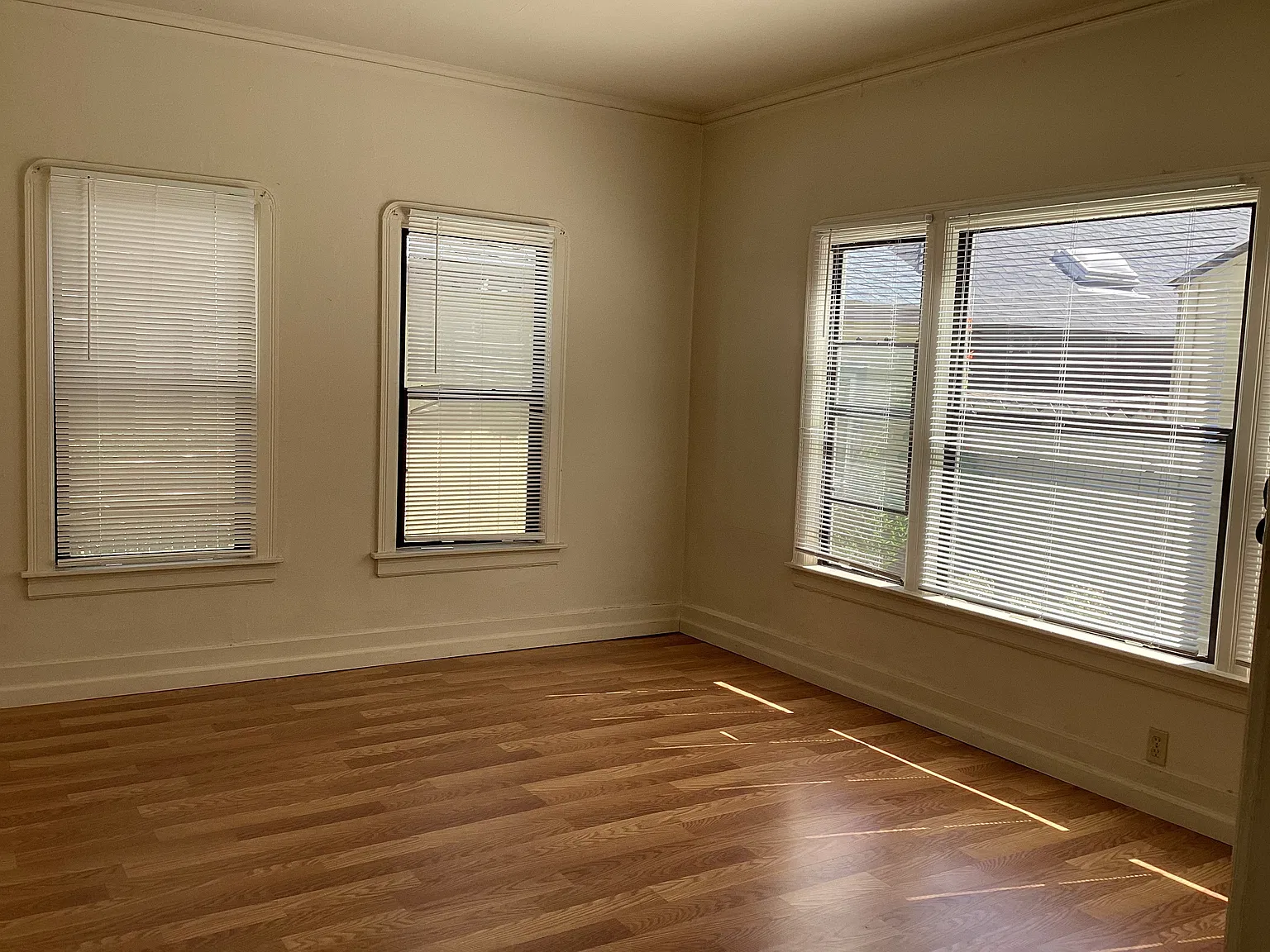 Studio, $1,595 — Photo 1