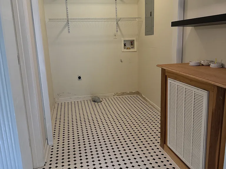 1026 1st Ave S — Photo 5