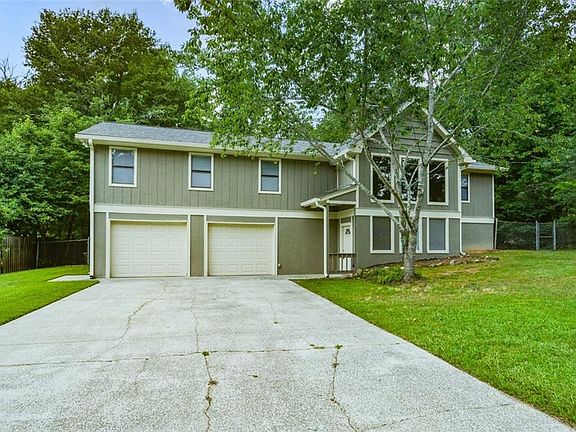 3rd image of 3343 Mill Stream Ln SW