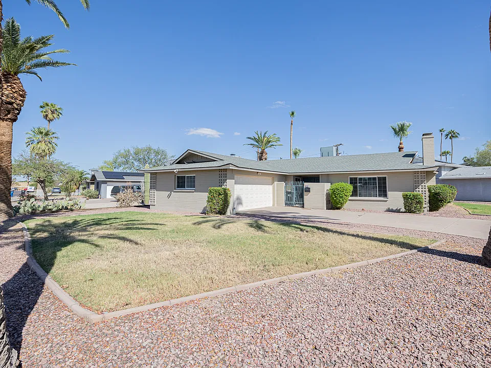 204 E Carter Dr