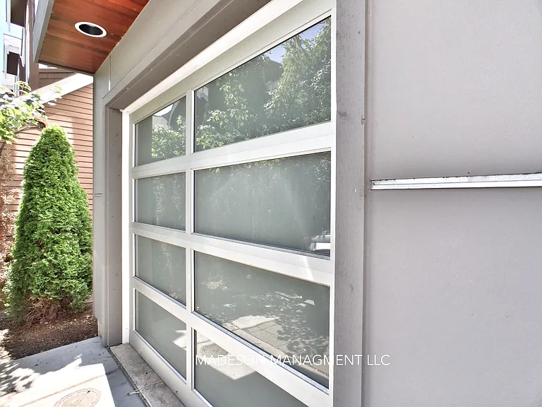7445A 4th Ave NE — Photo 17