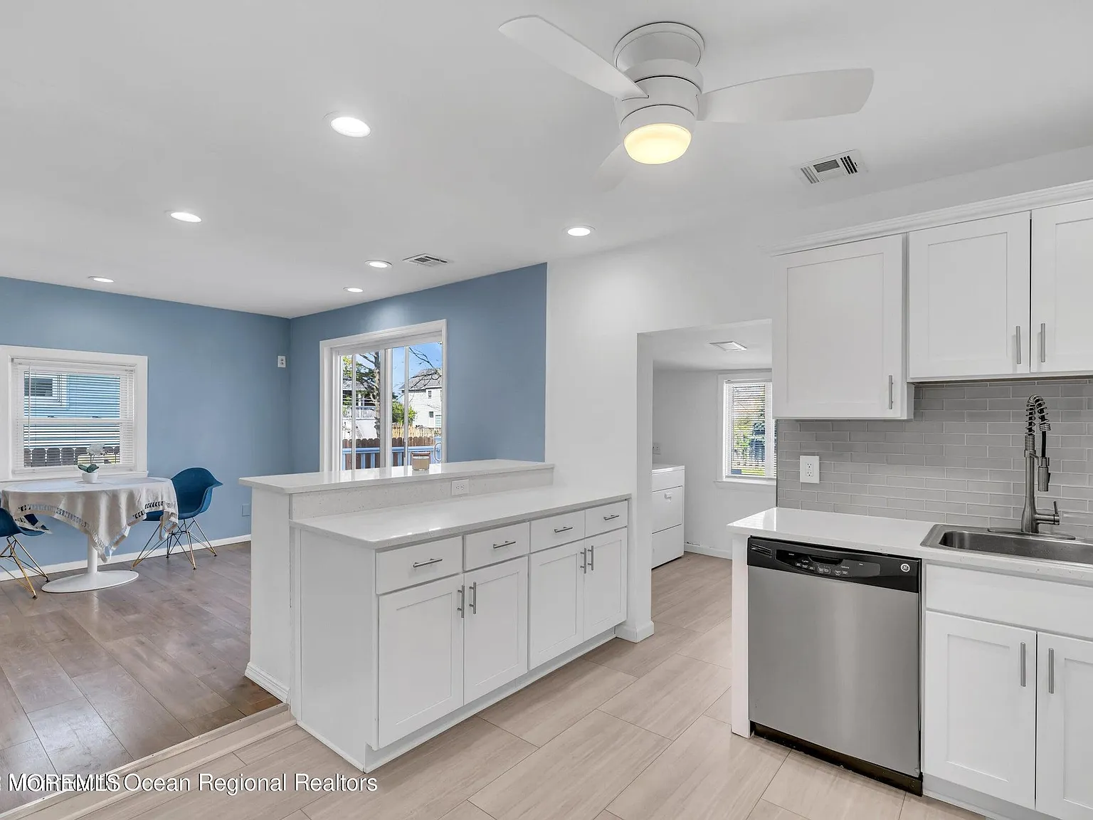 3 bed, 1960 sqft, $4,000 — Photo 3