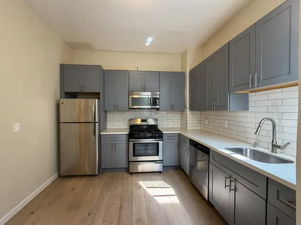 1404 Kearny St #1, San Francisco, CA 94133