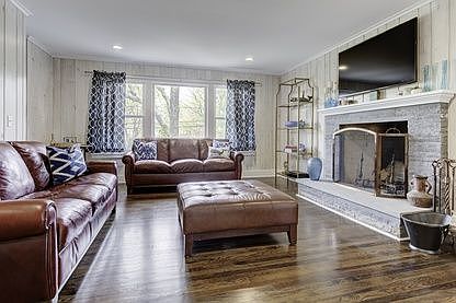 1st image of 79 Bay View Dr