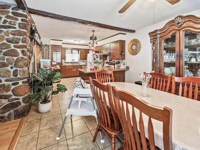 41 Trout Brook Dr — Photo 5