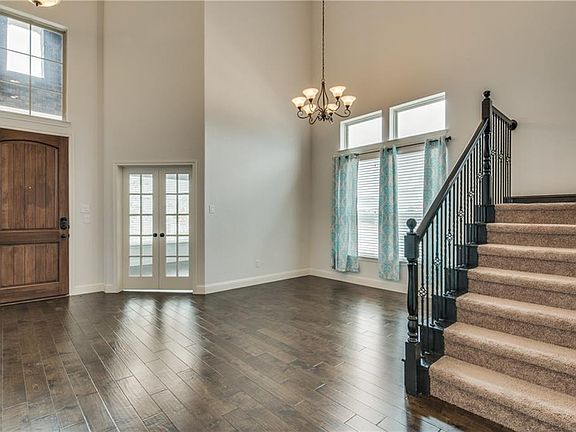 3rd image of 13701 Bluebell Dr
