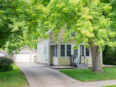 1223 Grove St, Oshkosh, WI, 54901