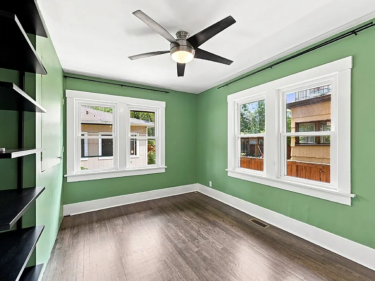 2630 N York St — Photo 12