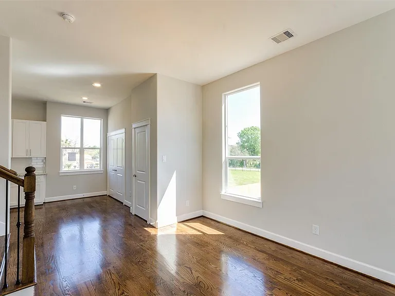 1815 Napa Creek Ln — Photo 11