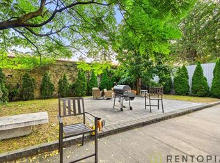 238 Boerum St #2E, Brooklyn, NY 11206