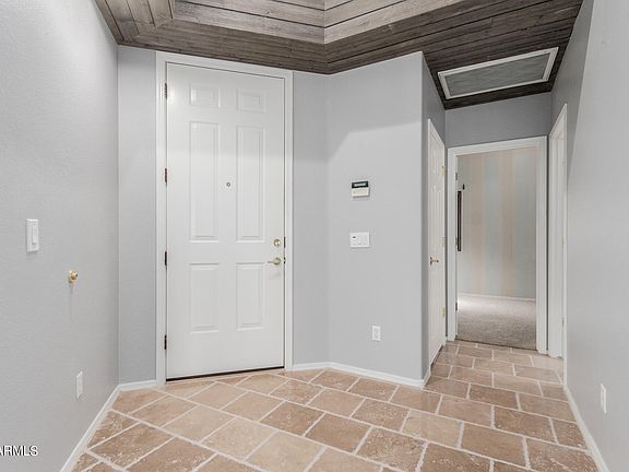 5th image of 3220 E MALDONADO Drive