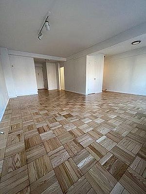 4th image of 333 E 46th St APT 14L