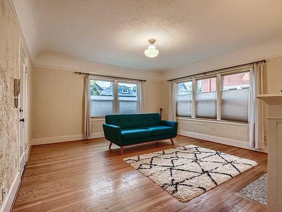 4th image of 1524 NE 26th Ave APT 1