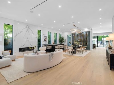 15231 Greenleaf St, Sherman Oaks, CA, 91403